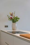 Serene Dikefront Apartment With en Suite Bedrooms and Stunning Views