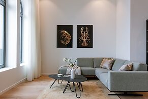 Serene Dikefront Apartment With en Suite Bedrooms and Stunning Views