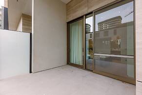 Serene Dikefront Apartment With en Suite Bedrooms and Stunning Views