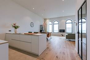 Serene Dikefront Apartment With en Suite Bedrooms and Stunning Views