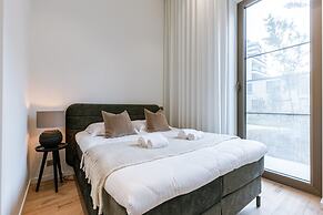 Serene Dikefront Apartment With en Suite Bedrooms and Stunning Views