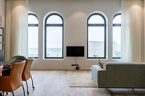 Serene Dikefront Apartment With en Suite Bedrooms and Stunning Views