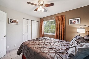 Lakeside Retreat With Private Boat Ramp 3 Bedroom Home by RedAwning