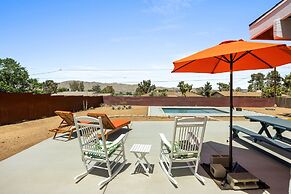 Bonanza In The Desert - Pool, Hot Tub, Grill 3 Bedroom Home by RedAwni
