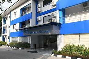 Riviera Luxury Boutique Hotel