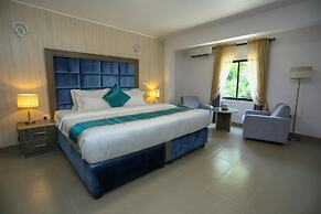 Riviera Luxury Boutique Hotel