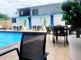 Riviera Luxury Boutique Hotel