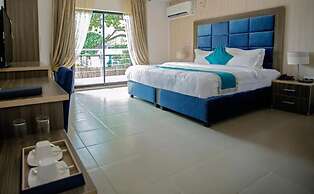 Riviera Luxury Boutique Hotel