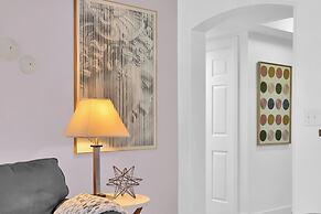 Serene Cozy Retreat with Balcony