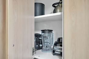 Serene Cozy Retreat with Balcony