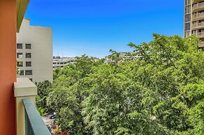 Serene Cozy Retreat with Balcony