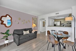 Serene Cozy Retreat with Balcony