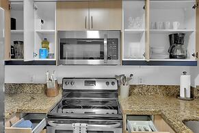 Serene Cozy Retreat with Balcony