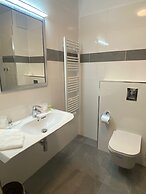 Hotel Regina - DG drei D.G. GmbH