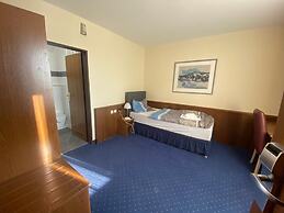 Hotel Regina - DG drei D.G. GmbH