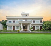 Corbett The Regnum Resort