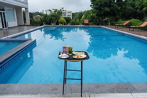 Corbett The Regnum Resort