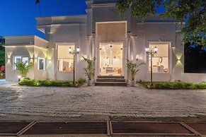 Corbett The Regnum Resort