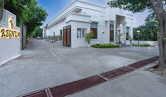 Corbett The Regnum Resort