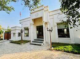 Corbett The Regnum Resort