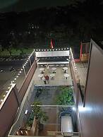 Karana Guesthouse Syariah Bandung & Luang Cafe