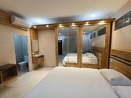 Karana Guesthouse Syariah Bandung & Luang Cafe