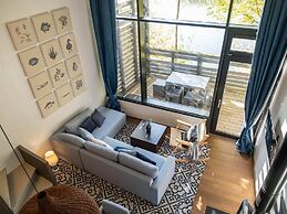 Grand Lakeside Escape by Belvilla