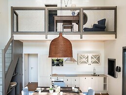 Belvilla Grand Mansion in Calm Locale