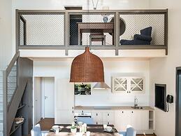 Lakeside Luxury Mansion by Belvilla