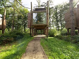 Woodland Cozy Escape by Belvilla