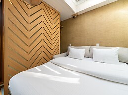 Belvilla Tree Lodge With Terrace