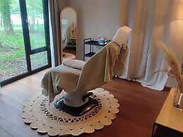 Premium Lodge in the Woods by Belvilla