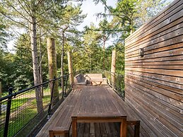 Modern Stay With Sauna & Pool