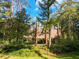 Belvilla Cozy Tree Loft in Forest Bliss