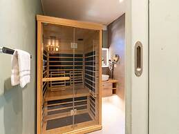 Belvilla Cozy Tree Loft in Forest Bliss