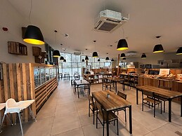 Leafy Bungalow by Belvilla