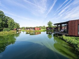 Belvilla Peaceful Leaf Bungalow With Views