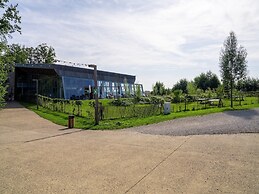 Modern Nature Retreat