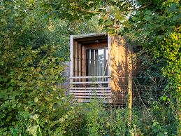 Belvilla Cozy Wooded Retreat