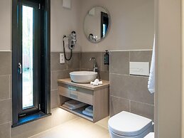 Belvilla Rejuvenate in a Wooded Escape