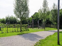 Belvilla Scenic Lodge in Nature