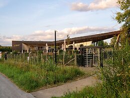 Belvilla Forest Docking Retreat