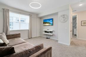 Incredible Resort 4 bed Pool Spa Home