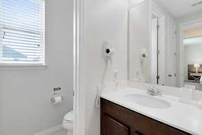 Incredible Resort 4 bed Pool Spa Home