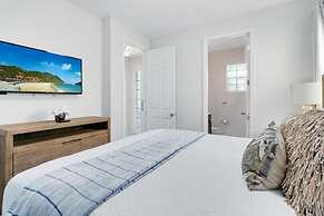 Incredible Resort 4 bed Pool Spa Home