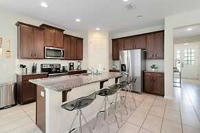 Incredible Resort 4 bed Pool Spa Home