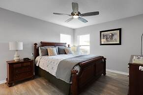 6 Bedroom Disney Home Lanai Screened Pool Spa