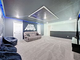 Luxury 6 Bed Villa With Pool Spa in Solara Resort