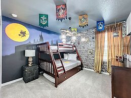 Luxury 6 Bed Villa With Pool Spa in Solara Resort