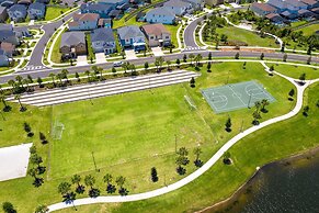 Luxury 6 Bed Villa With Pool Spa in Solara Resort